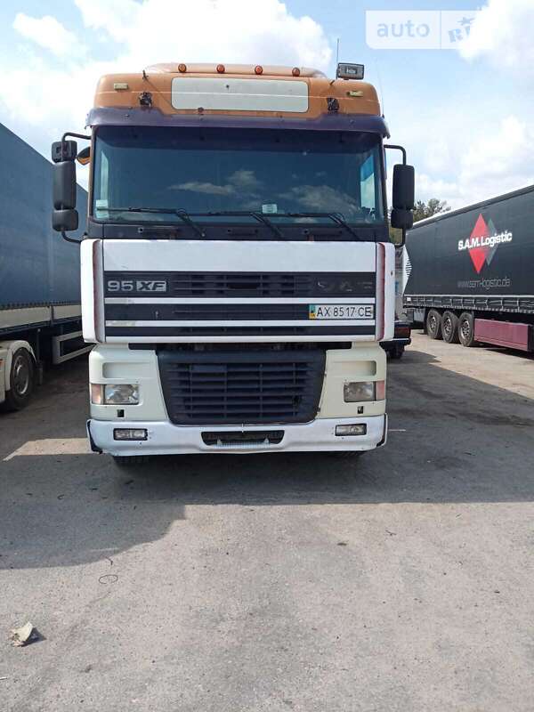 Тягач DAF XF 95 2002 в Харкові