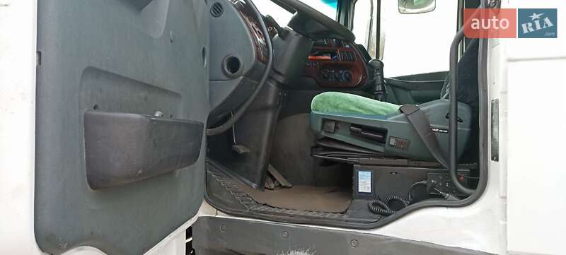 Тягач DAF XF 95 2002 в Фастове