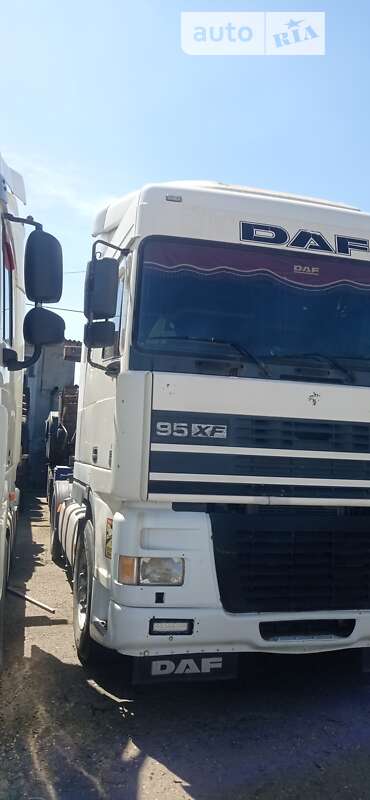 Тягач DAF XF 95 1998 в Одессе