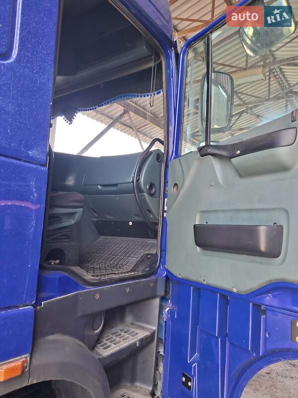 Тягач DAF XF 95 2002 в Днепре