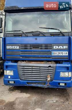 Тягач DAF XF 95 2002 в Каменец-Подольском