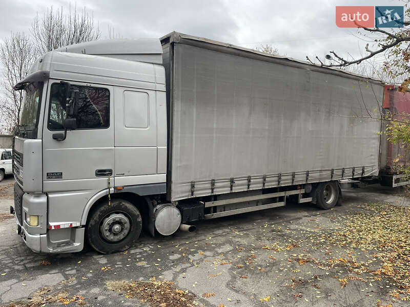 Тентованый DAF XF 95 2001 в 