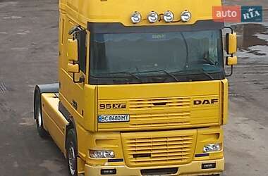 Тягач DAF XF 95 2002 в Радехове