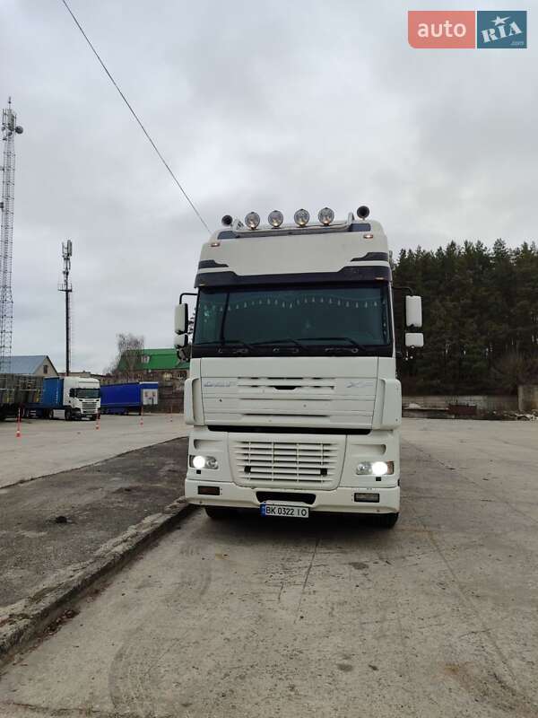 Тягач DAF XF 95 2006 в Вараші