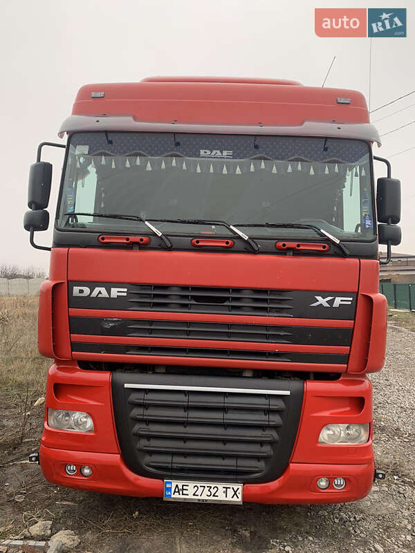 Тягач DAF XF 95 2006 в Дніпрі