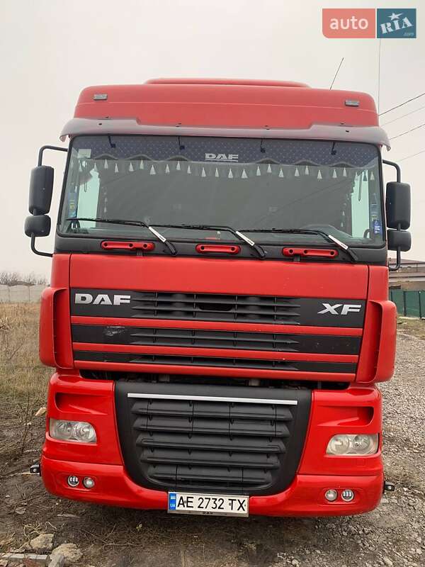 Тягач DAF XF 95 2006 в Дніпрі