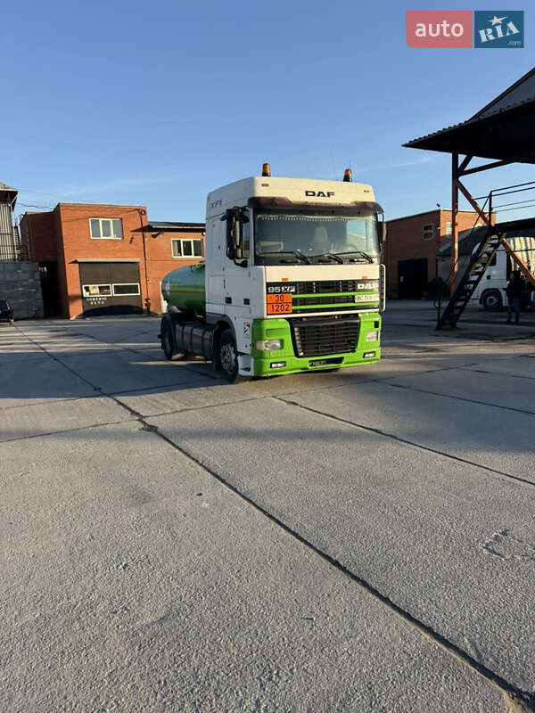 Цистерна DAF XF 95 1998 в Львове