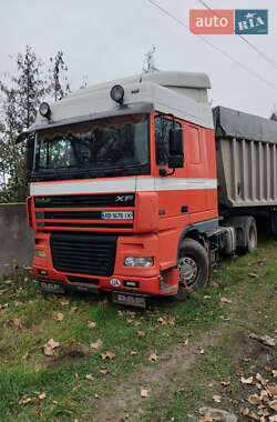 Зерновоз DAF XF 95 2003 в Маяках