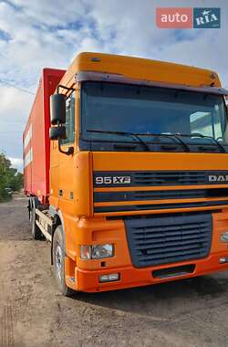 Контейнеровоз DAF XF 95 2002 в Вознесенську