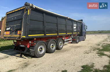 Самосвал DAF XF 95 2000 в 