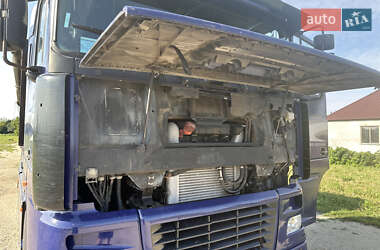 Самосвал DAF XF 95 2000 в 