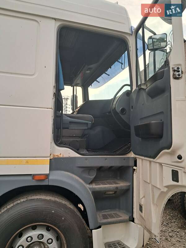 Тягач DAF XF 95 2005 в Дніпрі
