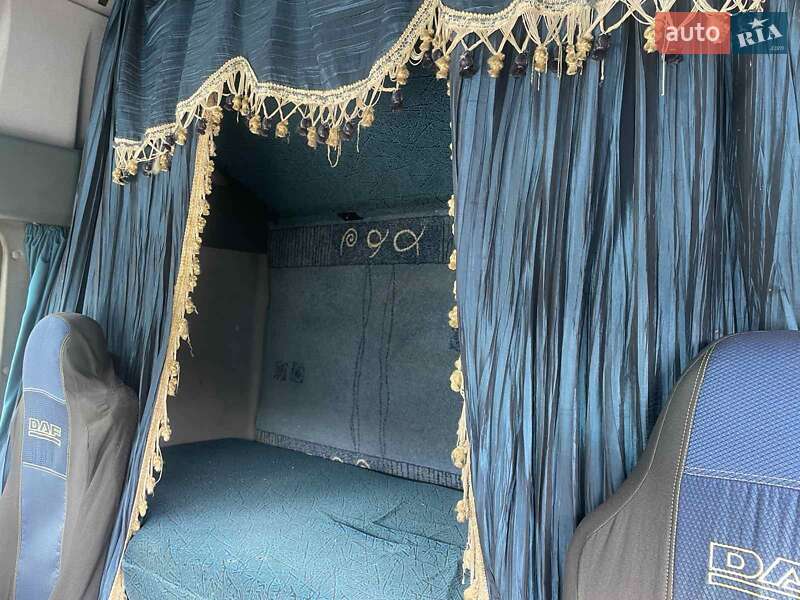 Тягач DAF XF 95 2004 в Ярмолинцах