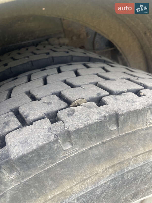 Грузовой фургон DAF XF 95 2004 в Рокитном