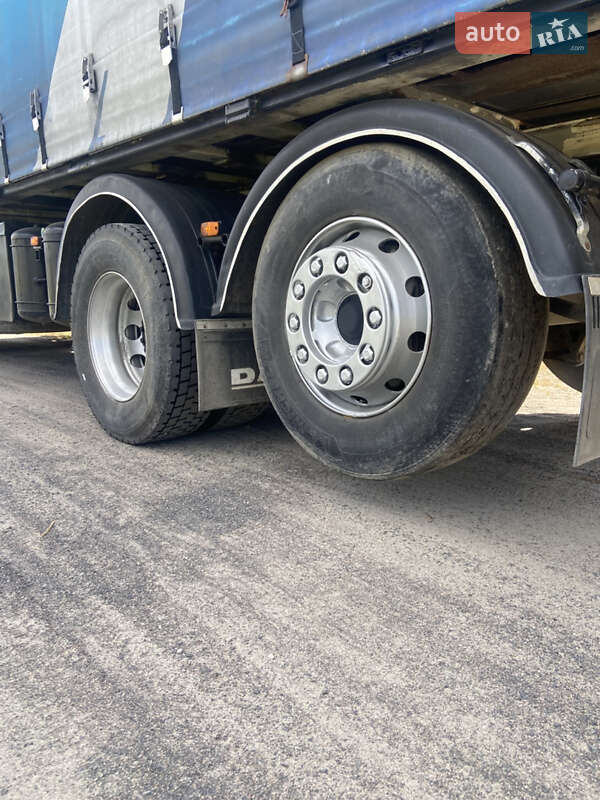 Грузовой фургон DAF XF 95 2004 в Рокитном