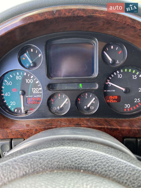 Грузовой фургон DAF XF 95 2004 в Рокитном