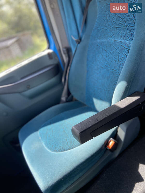 Грузовой фургон DAF XF 95 2004 в Рокитном