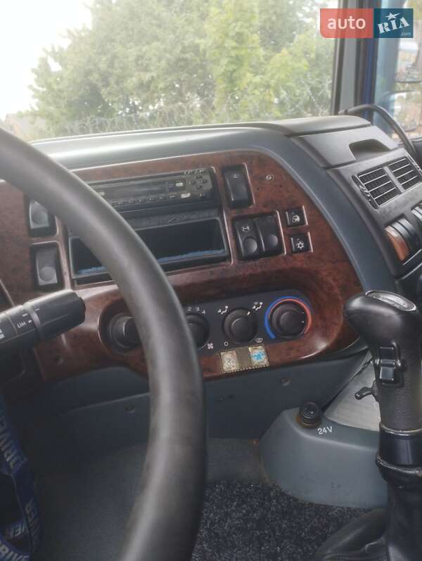 Тягач DAF XF 95 2004 в Луцке