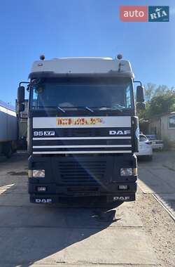 Тягач DAF XF 95 2001 в Одессе