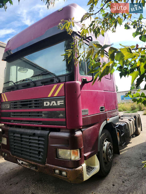Тягач DAF XF 95 2001 в 