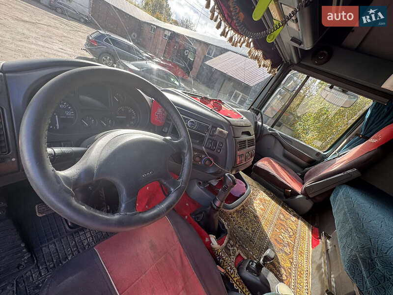 Зерновоз DAF XF 95 2006 в Остроге