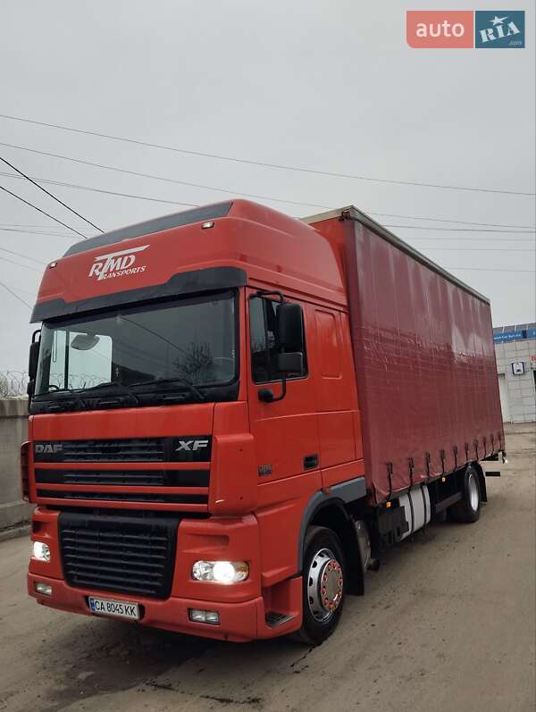 Вантажний фургон DAF XF 95 2006 в Кременчуці