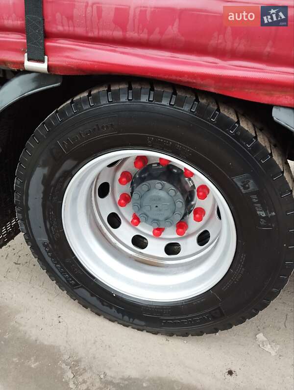 Вантажний фургон DAF XF 95 2006 в Кременчуці