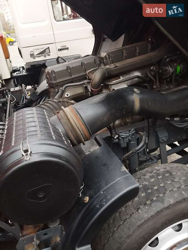 Вантажний фургон DAF XF 95 2006 в Кременчуці