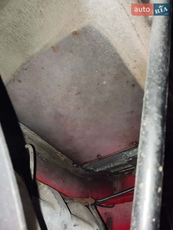 Вантажний фургон DAF XF 95 2006 в Кременчуці