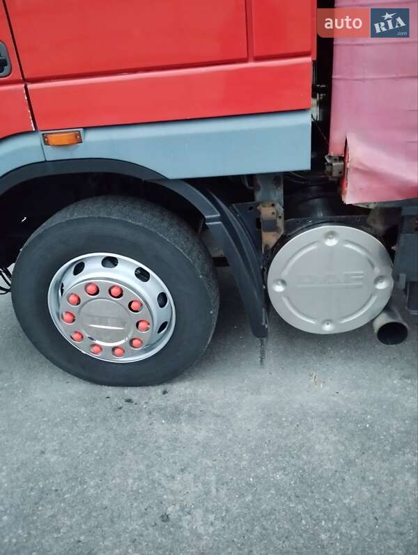 Вантажний фургон DAF XF 95 2006 в Кременчуці