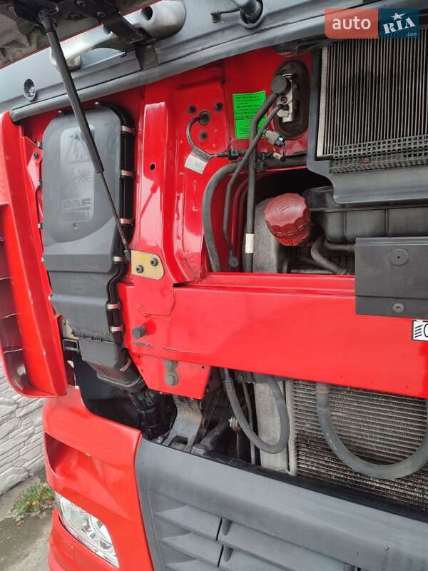 Вантажний фургон DAF XF 95 2006 в Кременчуці