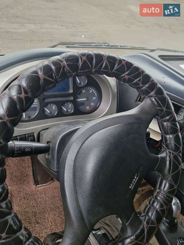 Тягач DAF XF 95 2004 в Одессе