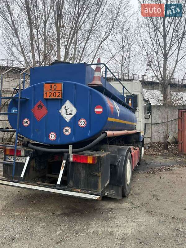 Бензовоз DAF XF 95 2003 в Киеве