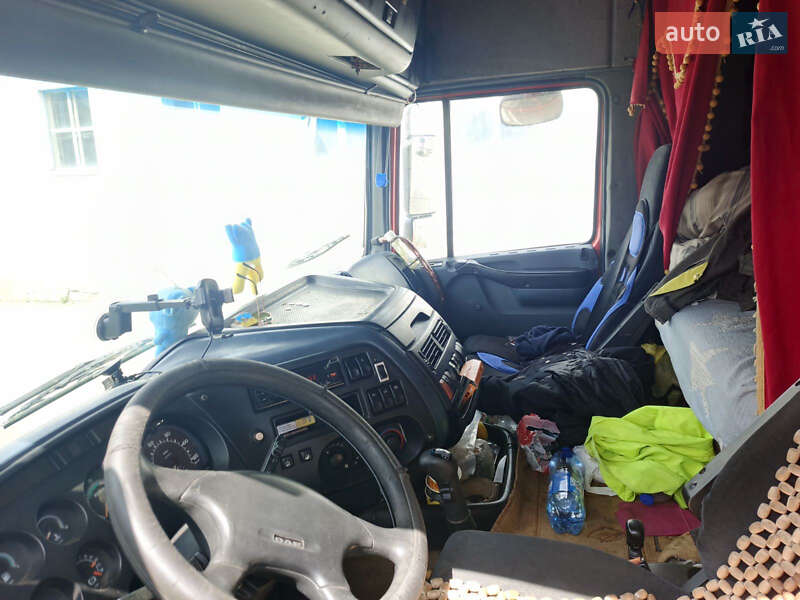 Грузовой фургон DAF XF 95 2000 в Полтаве