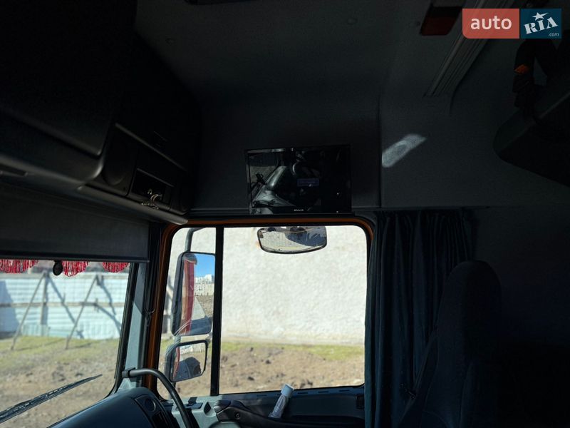 Контейнеровоз DAF XF 95 2002 в Вознесенську