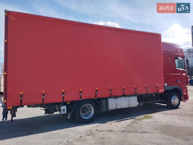 Вантажний фургон DAF XF 95 2006 в Кременчуці