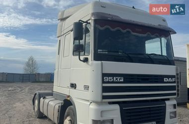 Тягач DAF XF 95 2001 в Павлограді