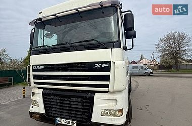 Тягач DAF XF 95 2004 в Новомосковську