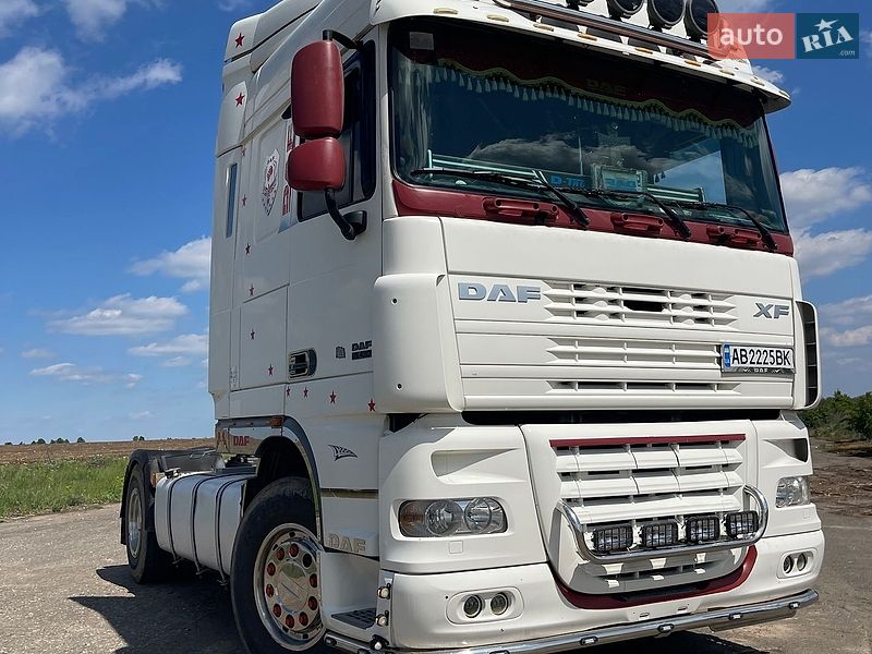 Грузовой фургон DAF XF 95 2006 в Виннице