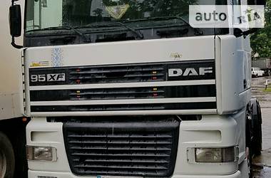 Тягач DAF XF 2000 в 