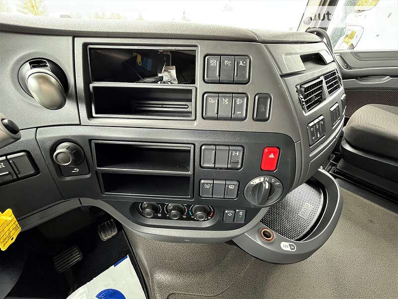 Тягач DAF XF 2017 в Львове