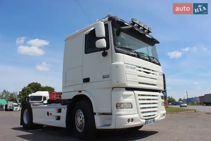 Тягач DAF XF 2009 в 
