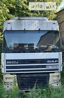 Тягач DAF XF 2000 в 
