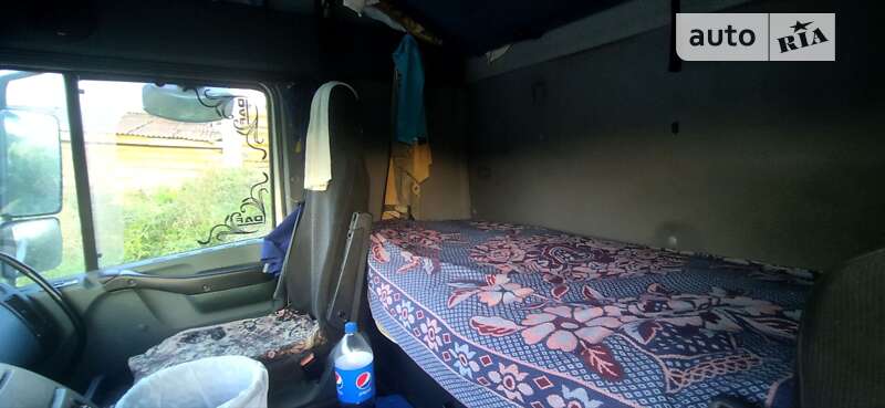 Тентованый DAF XF 2003 в Яготине