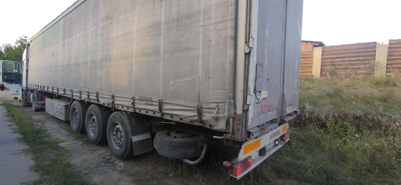 Тентованый DAF XF 2003 в Яготине