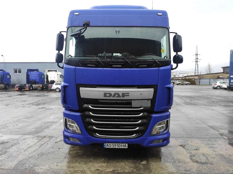 Тягач DAF XF 2017 в Мукачевому