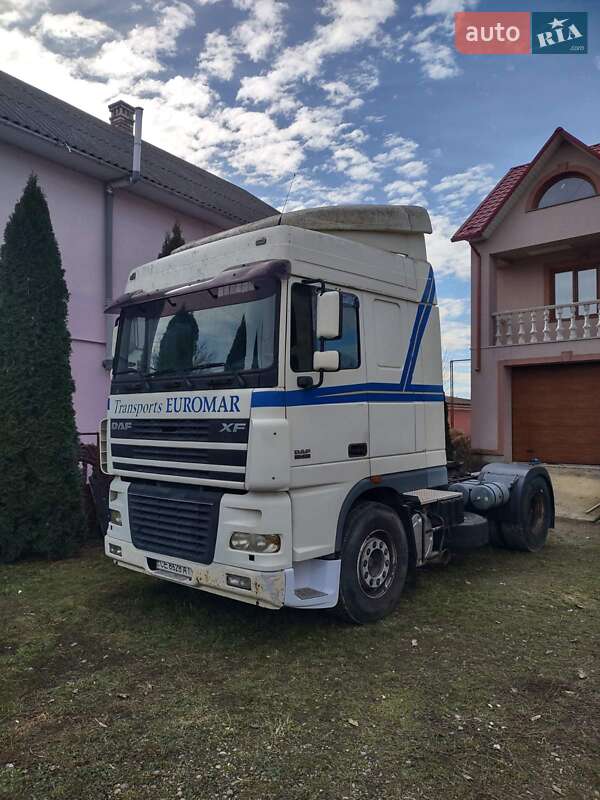 Тягач DAF XF 2003 в Чернівцях