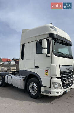 Тягач DAF XF 2016 в Сарнах