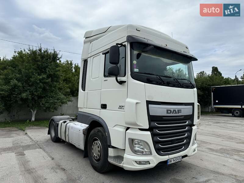 Тягач DAF XF 2015 в Ровно