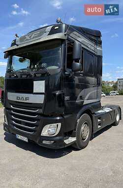 Тягач DAF XF 2015 в 